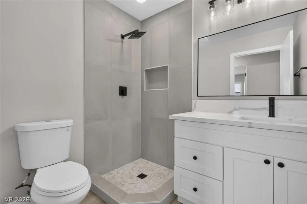 1669 G, Las Vegas, NV 89106