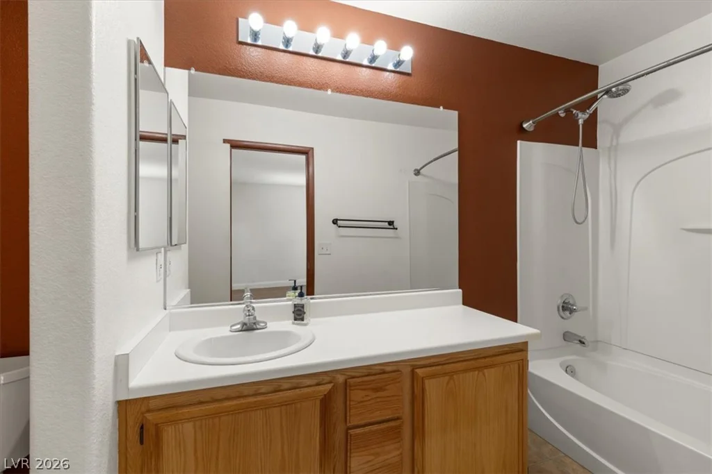 5009 Lone Wolf, Las Vegas, NV 89131