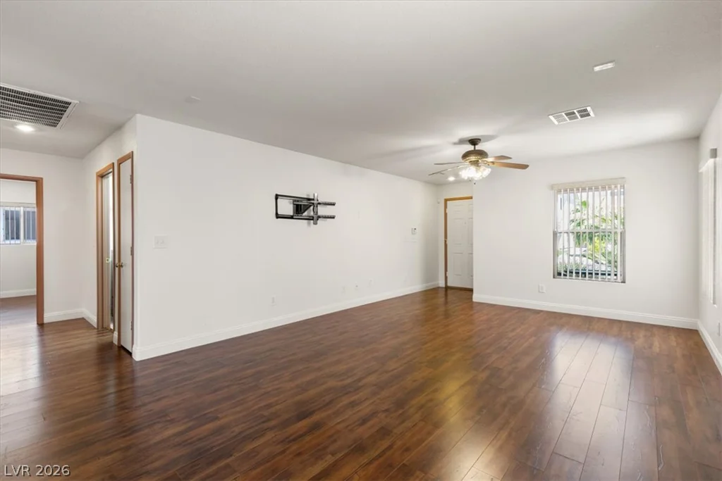 5009 Lone Wolf, Las Vegas, NV 89131
