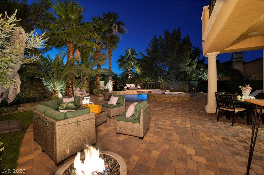 15 Benevolo, Henderson, NV 89011