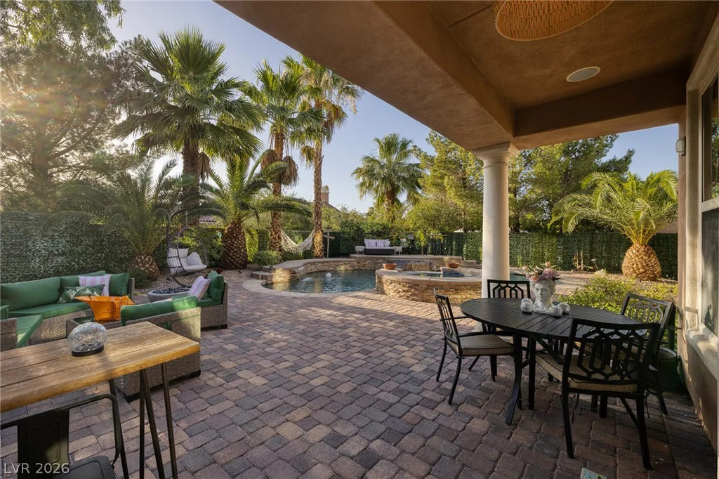 15 Benevolo, Henderson, NV 89011