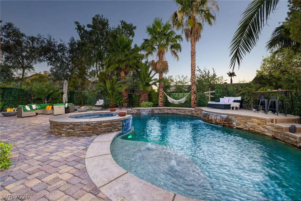 15 Benevolo, Henderson, NV 89011