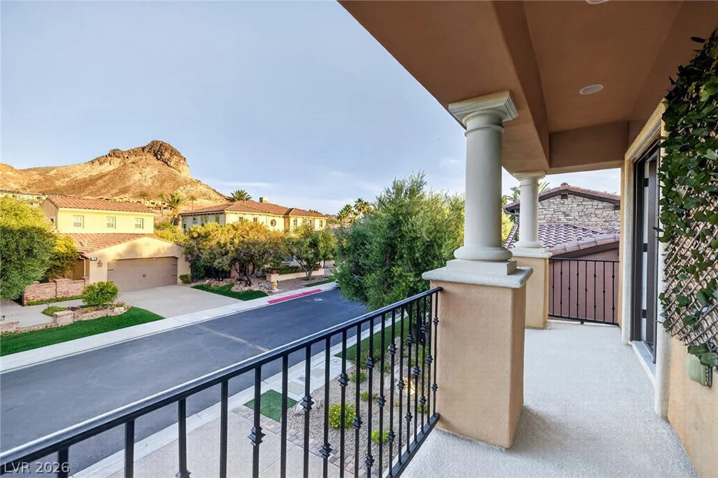 15 Benevolo, Henderson, NV 89011