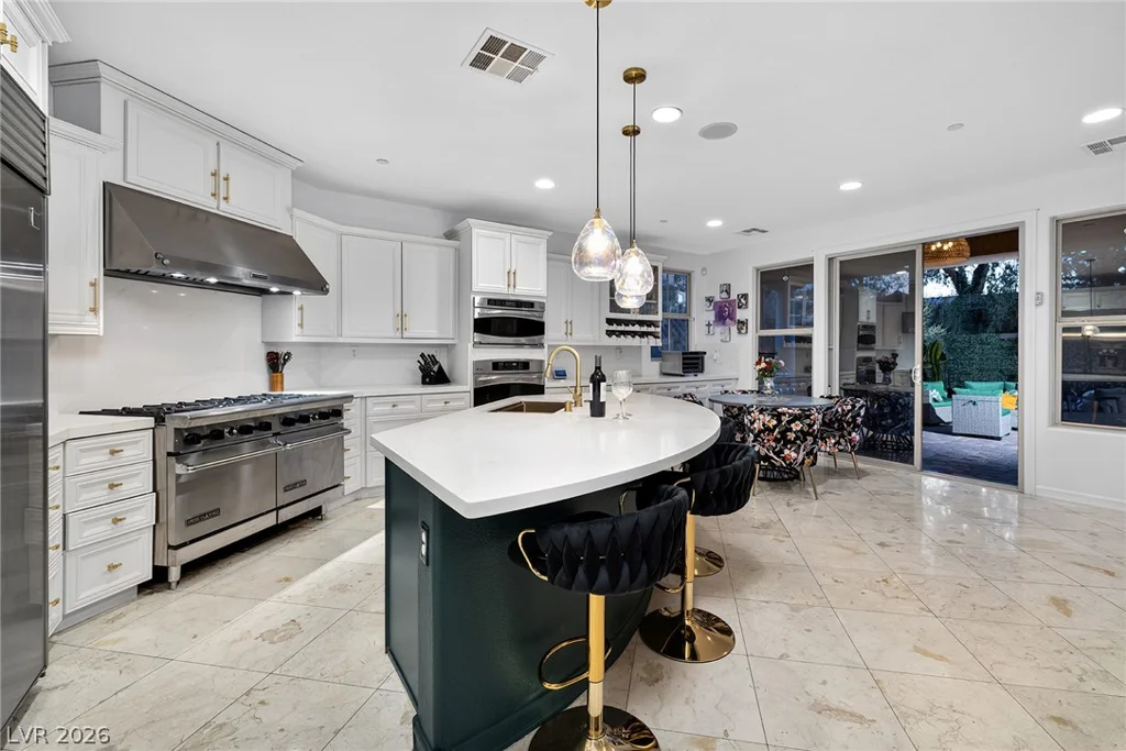 15 Benevolo, Henderson, NV 89011