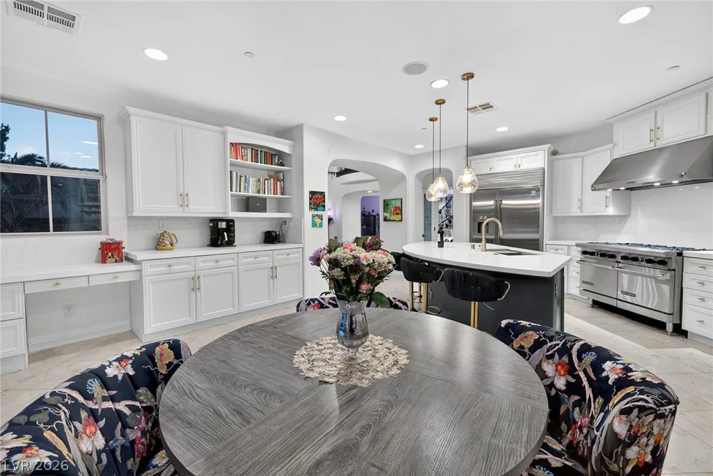 15 Benevolo, Henderson, NV 89011