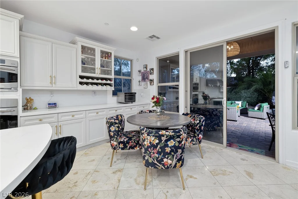 15 Benevolo, Henderson, NV 89011