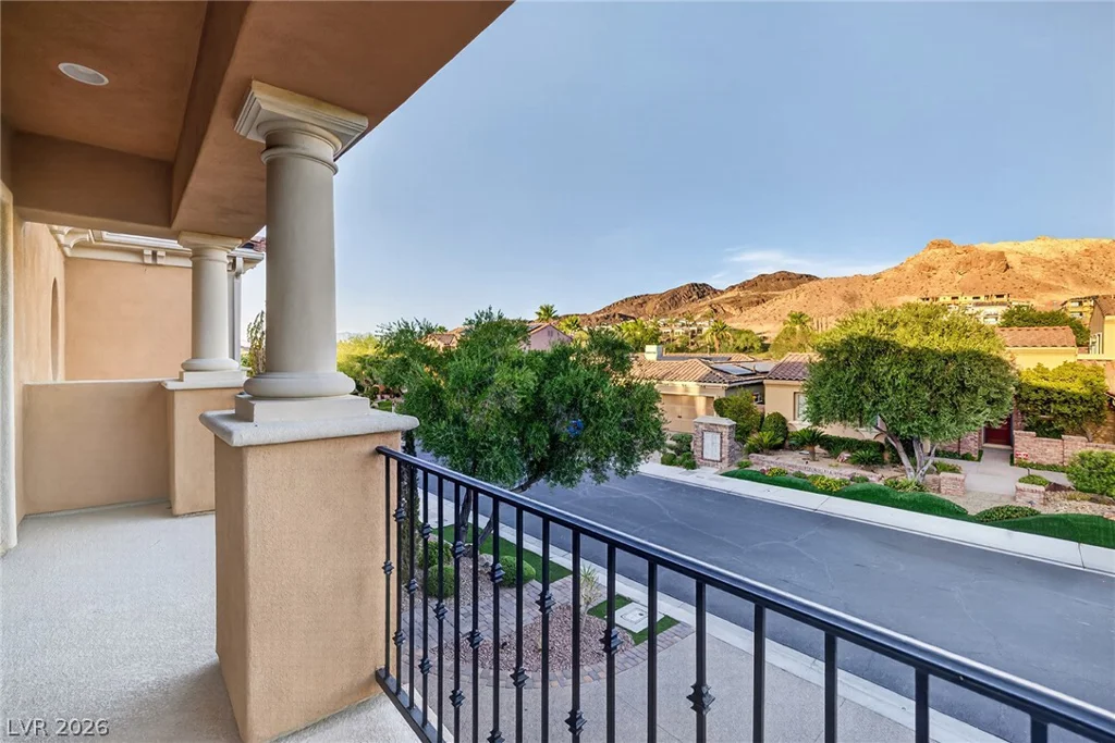 15 Benevolo, Henderson, NV 89011