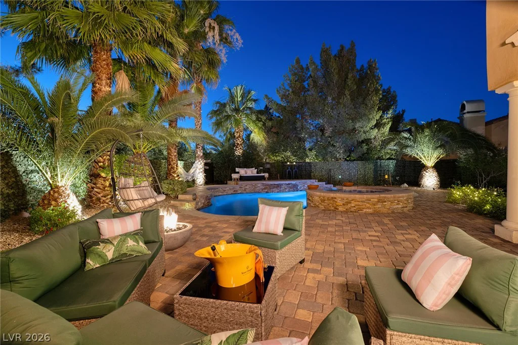 15 Benevolo, Henderson, NV 89011