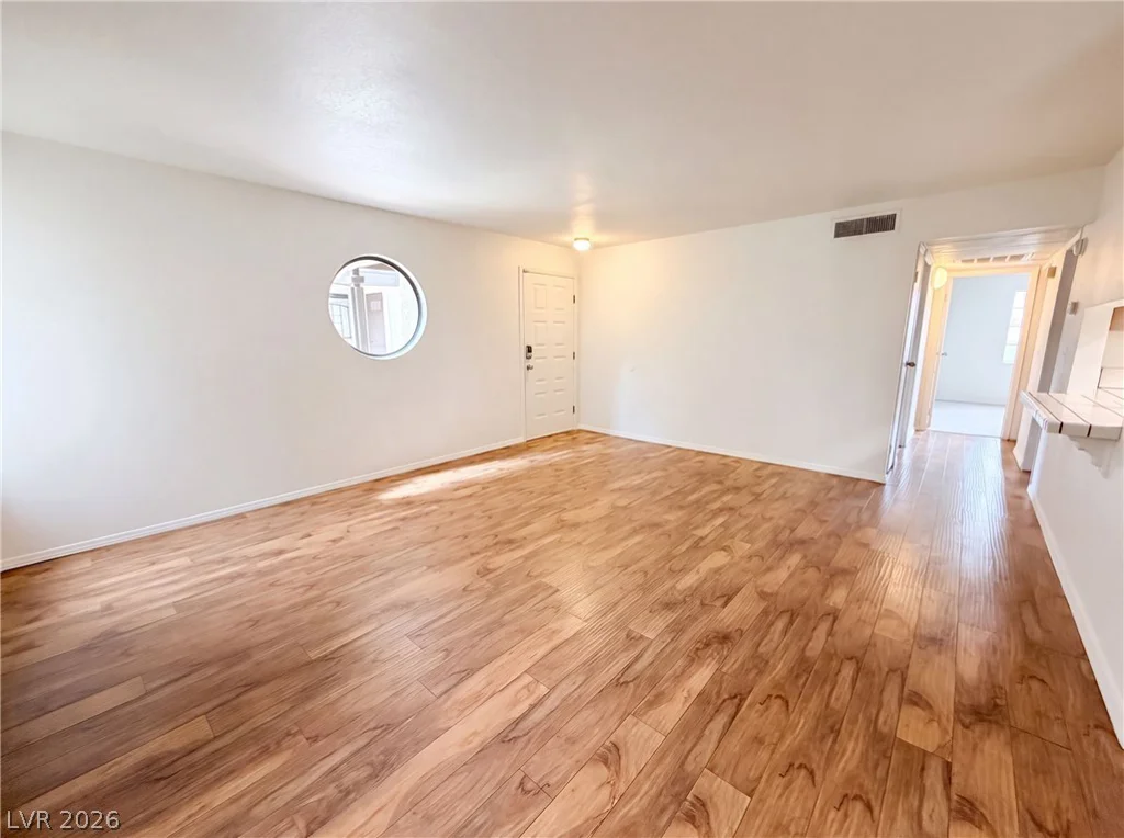5056 Jeffreys, Las Vegas, NV 89119