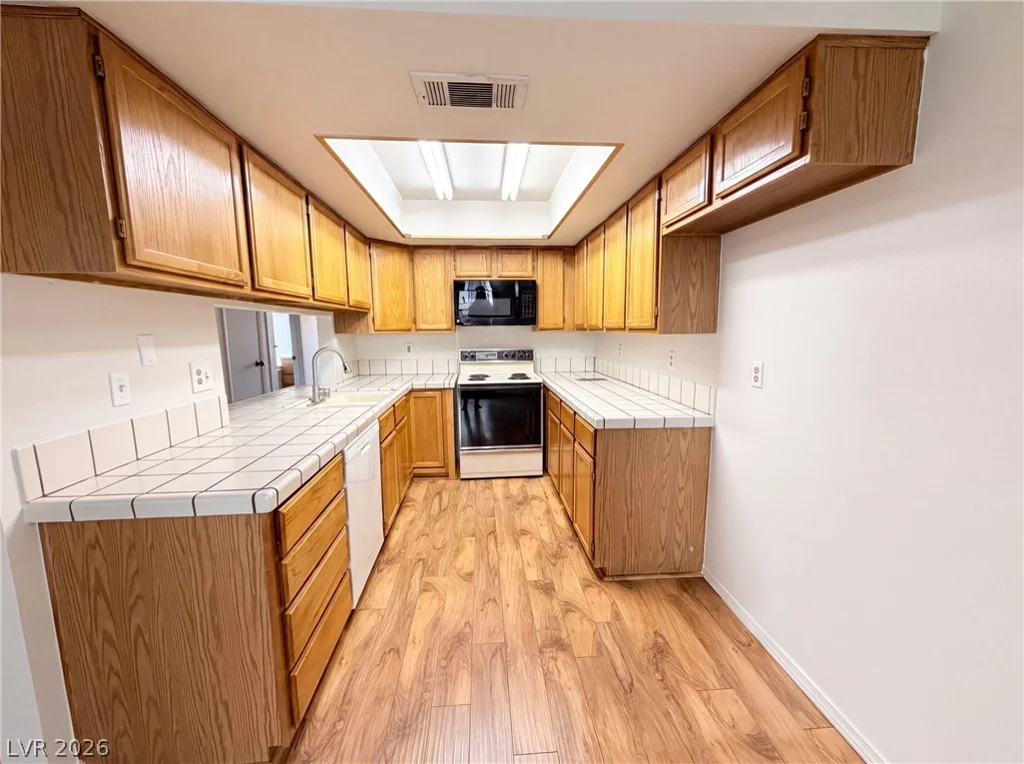 5056 Jeffreys, Las Vegas, NV 89119