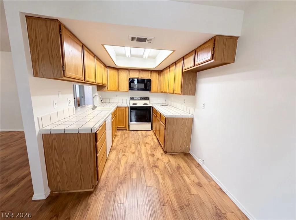 5056 Jeffreys, Las Vegas, NV 89119