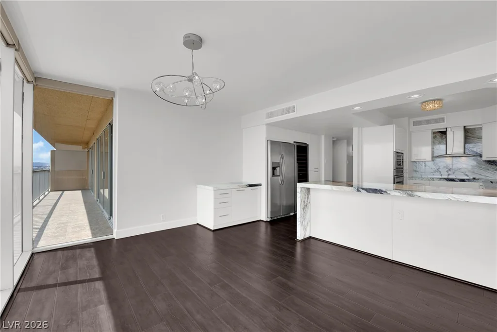 3111 Bel Air, Las Vegas, NV 89109