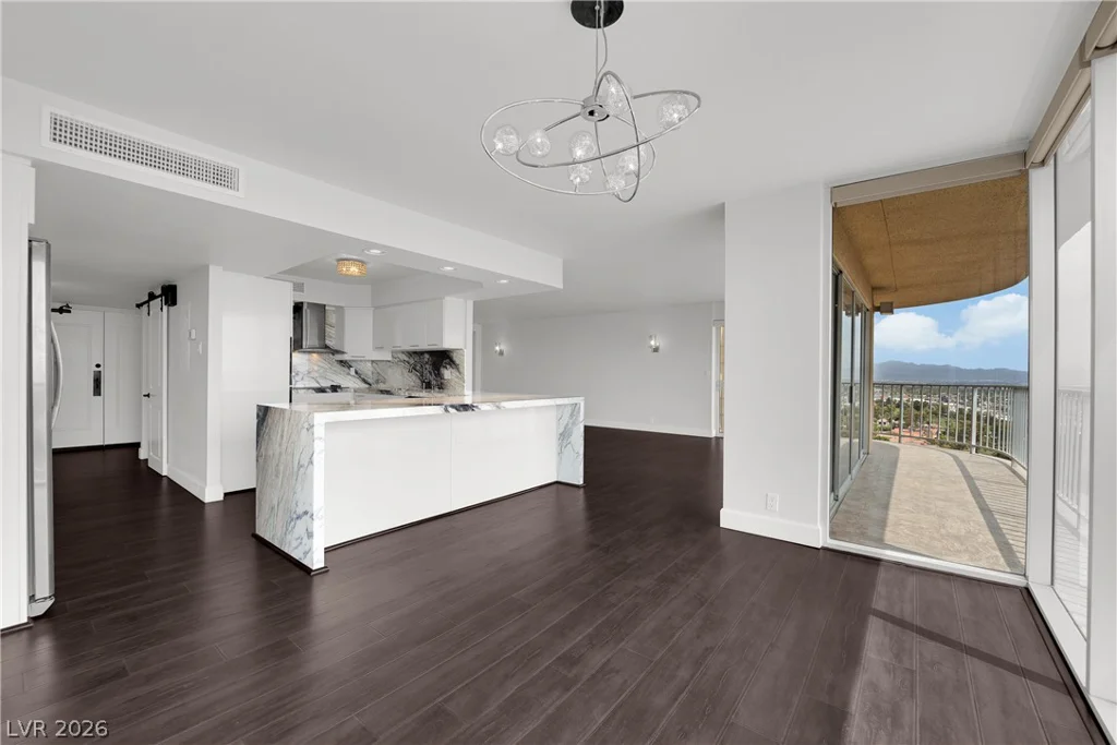 3111 Bel Air, Las Vegas, NV 89109