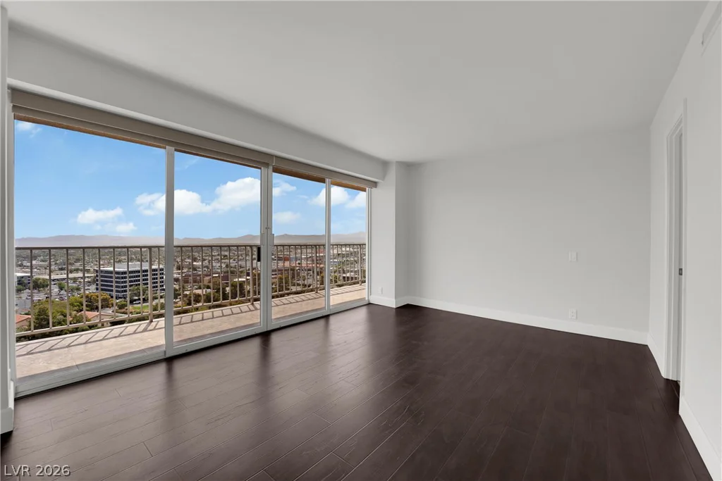 3111 Bel Air, Las Vegas, NV 89109