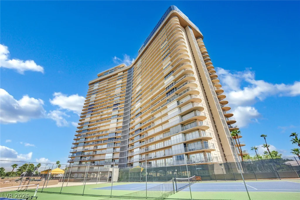3111 Bel Air, Las Vegas, NV 89109