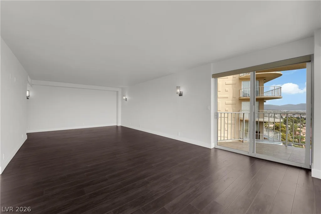 3111 Bel Air, Las Vegas, NV 89109