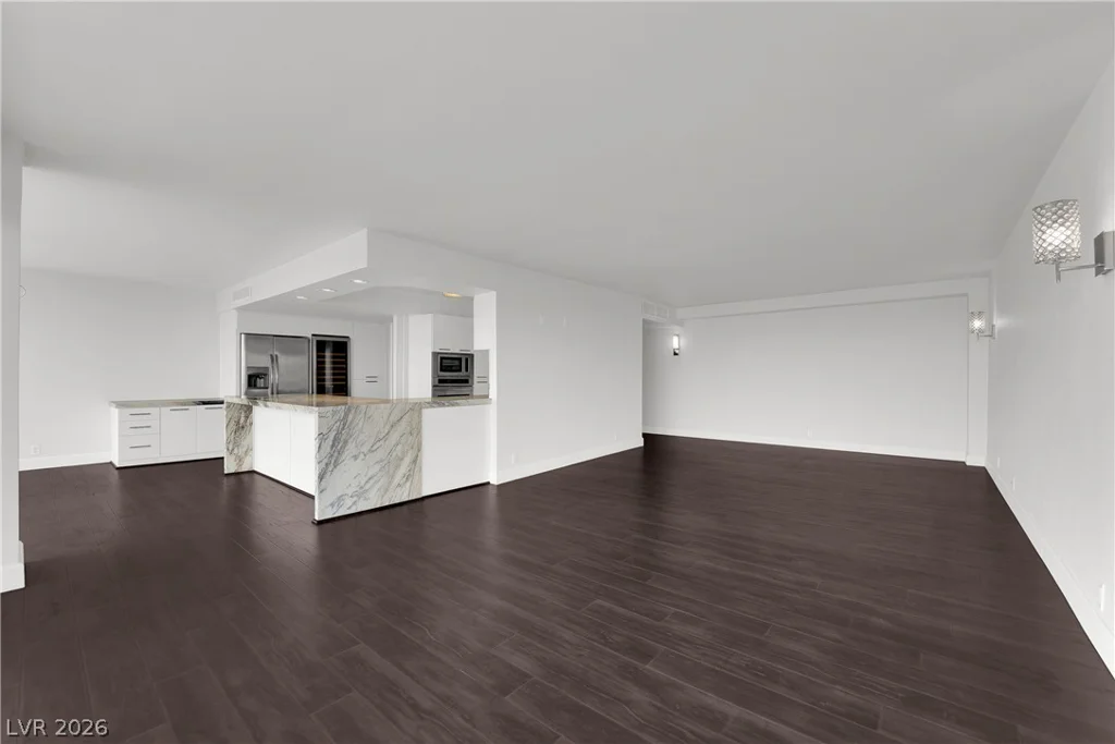 3111 Bel Air, Las Vegas, NV 89109