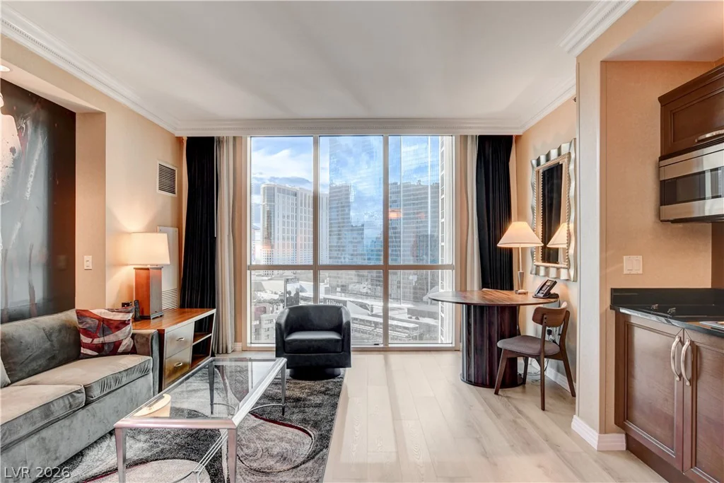 135 Harmon, Las Vegas, NV 89109