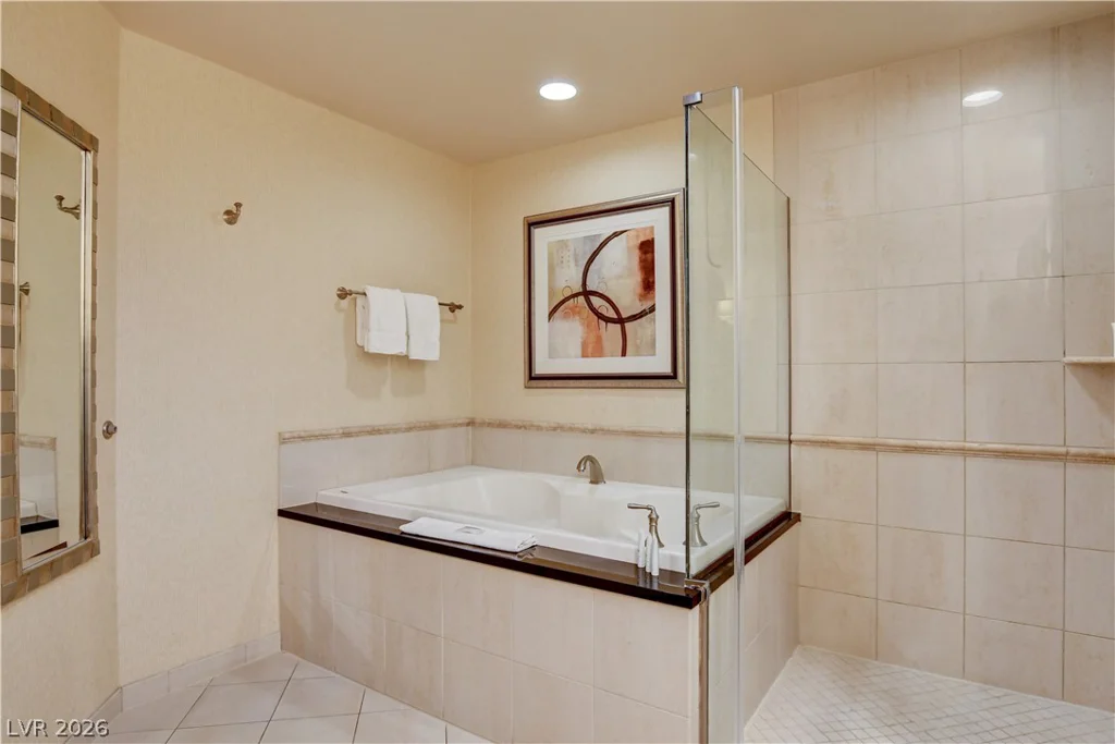 135 Harmon, Las Vegas, NV 89109