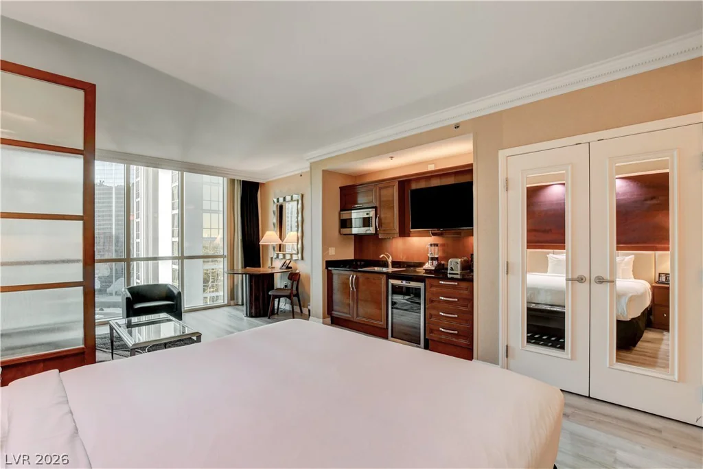 135 Harmon, Las Vegas, NV 89109