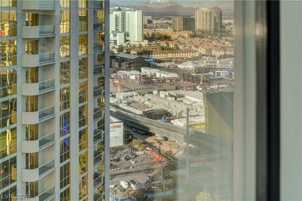 135 Harmon, Las Vegas, NV 89109