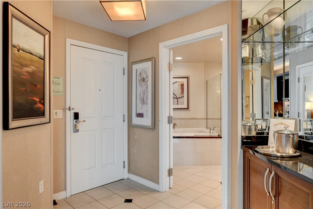135 Harmon, Las Vegas, NV 89109