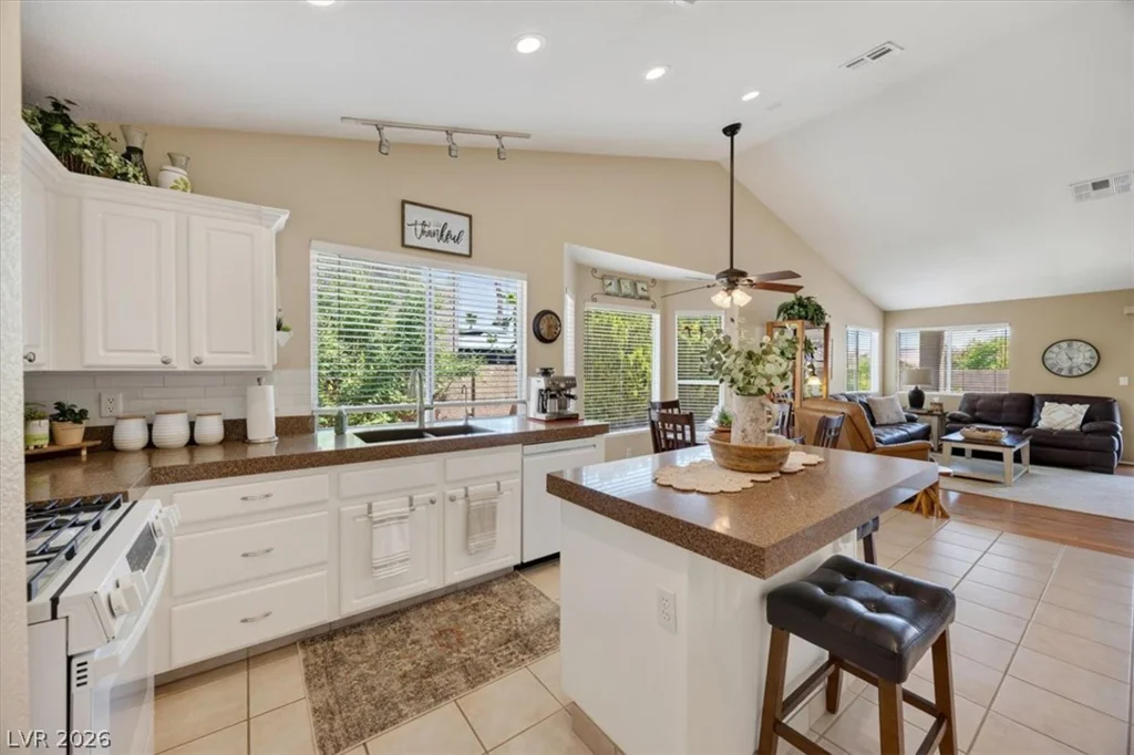 7758 Locke Haven, Las Vegas, NV 89123