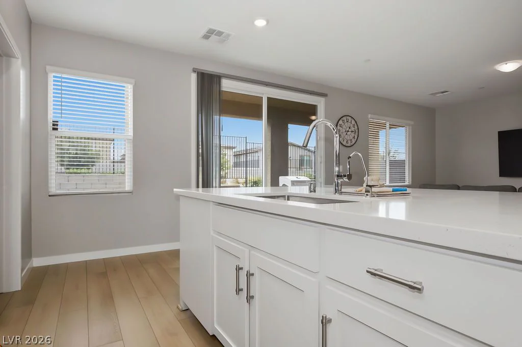 9829 Adrian Peak, Las Vegas, NV 89143