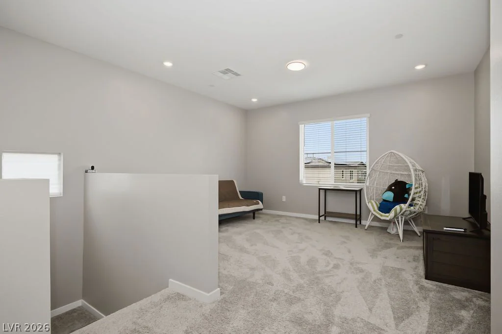9829 Adrian Peak, Las Vegas, NV 89143