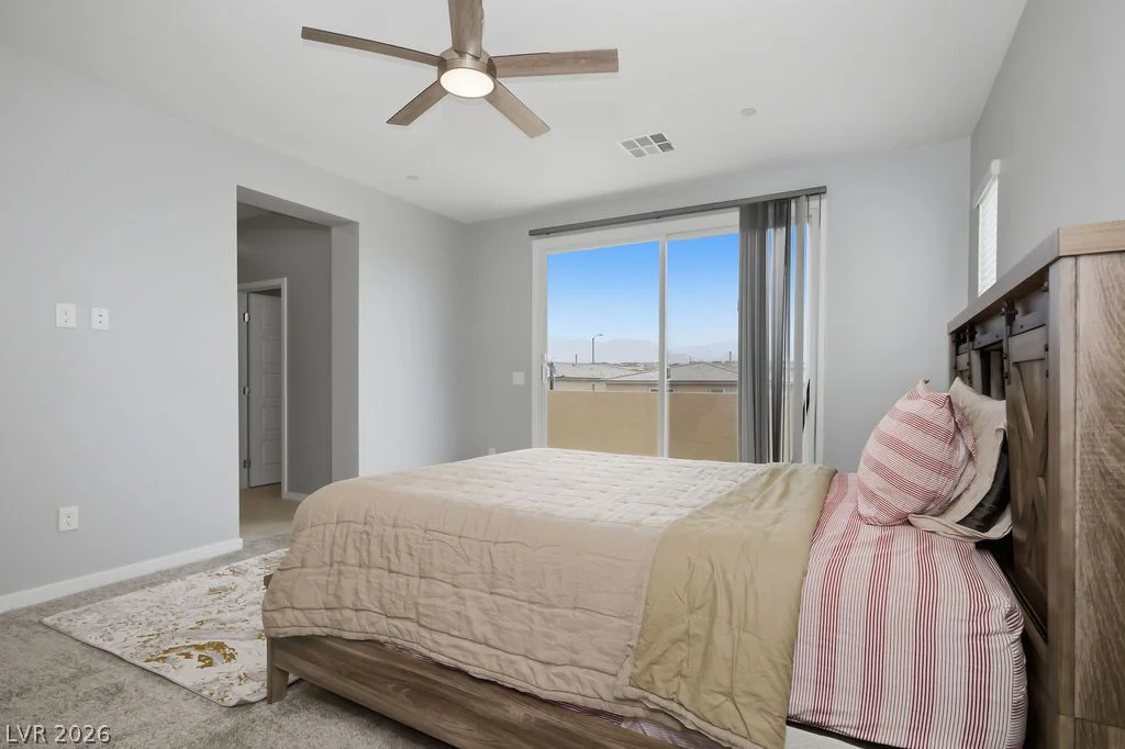 9829 Adrian Peak, Las Vegas, NV 89143