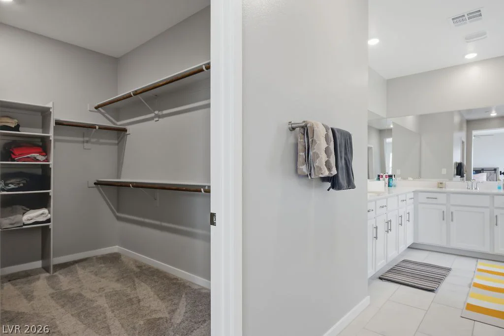 9829 Adrian Peak, Las Vegas, NV 89143