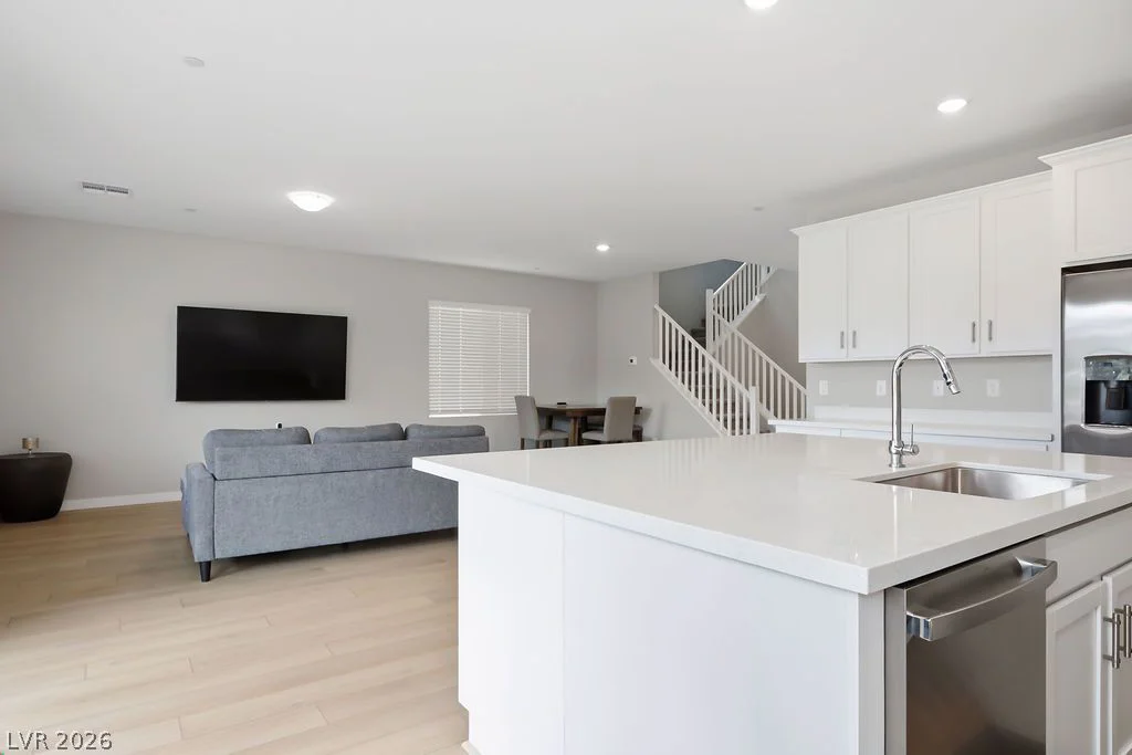 9829 Adrian Peak, Las Vegas, NV 89143