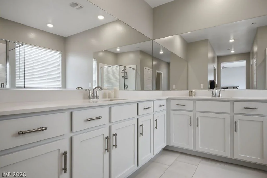 9829 Adrian Peak, Las Vegas, NV 89143