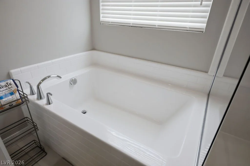 9829 Adrian Peak, Las Vegas, NV 89143