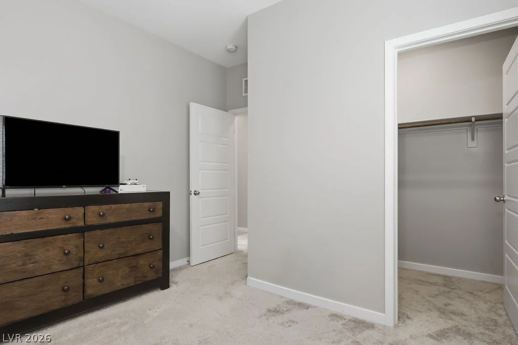 9829 Adrian Peak, Las Vegas, NV 89143