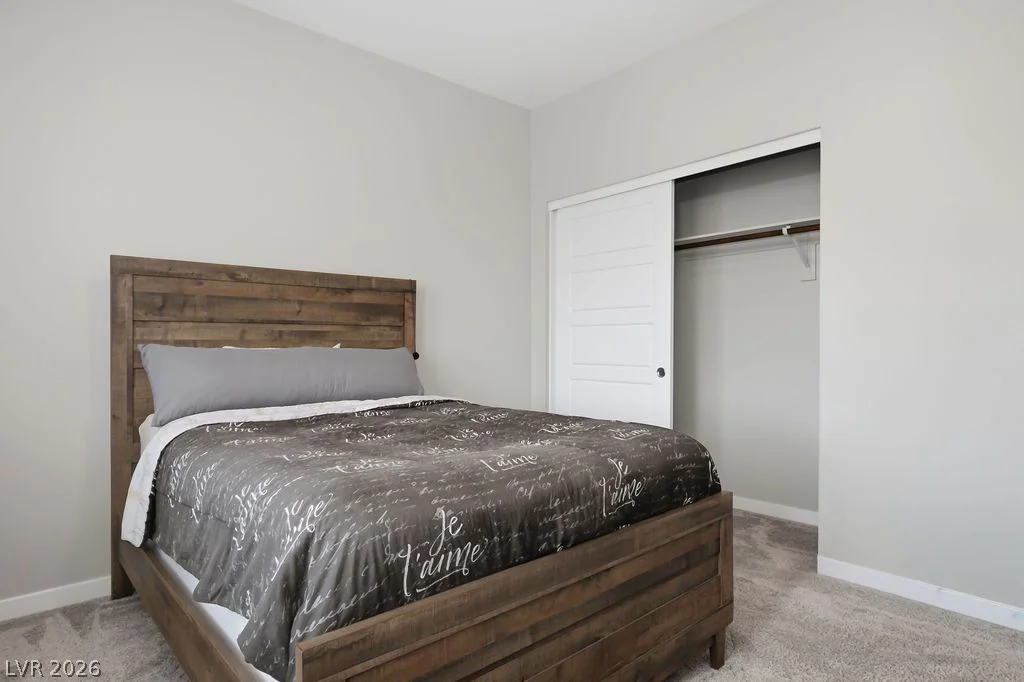 9829 Adrian Peak, Las Vegas, NV 89143