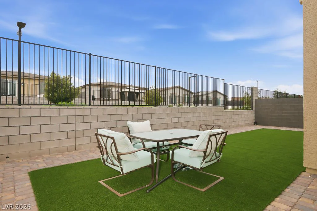9829 Adrian Peak, Las Vegas, NV 89143