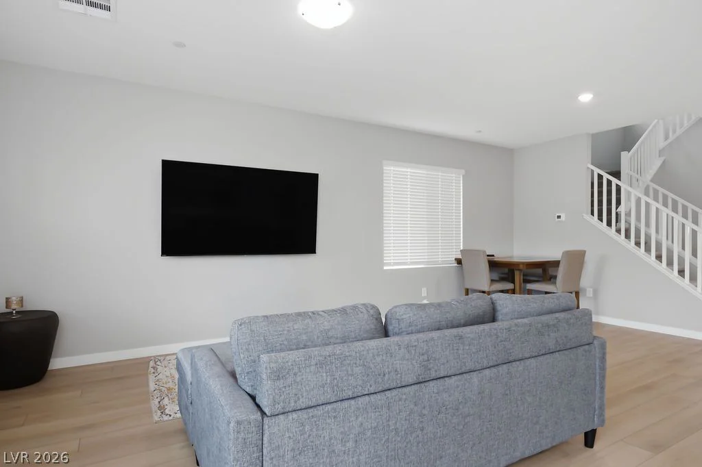 9829 Adrian Peak, Las Vegas, NV 89143