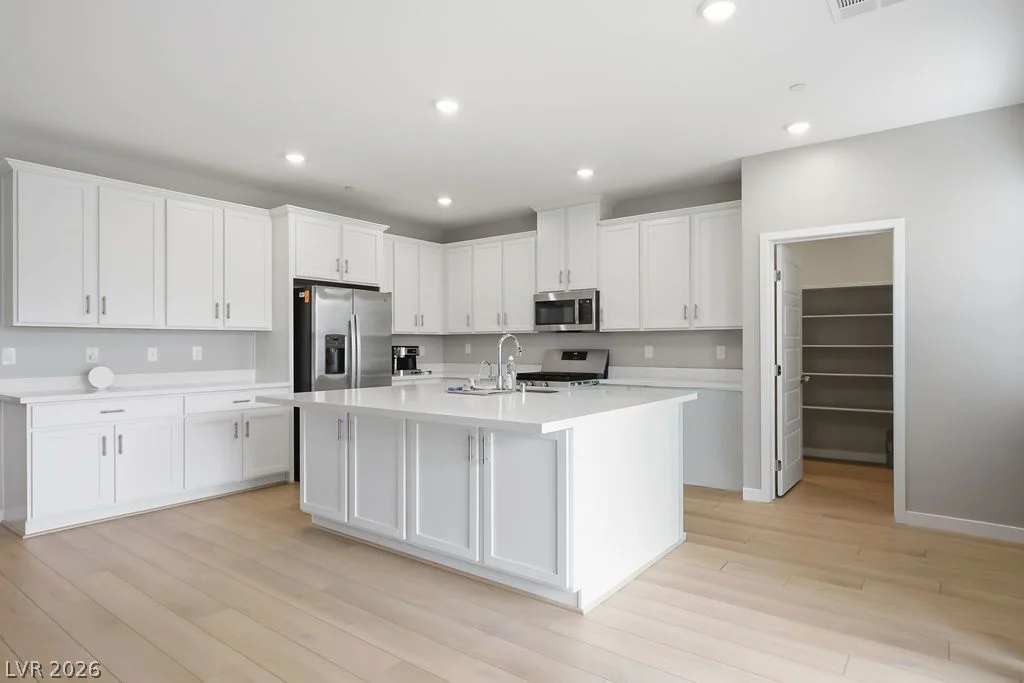 9829 Adrian Peak, Las Vegas, NV 89143