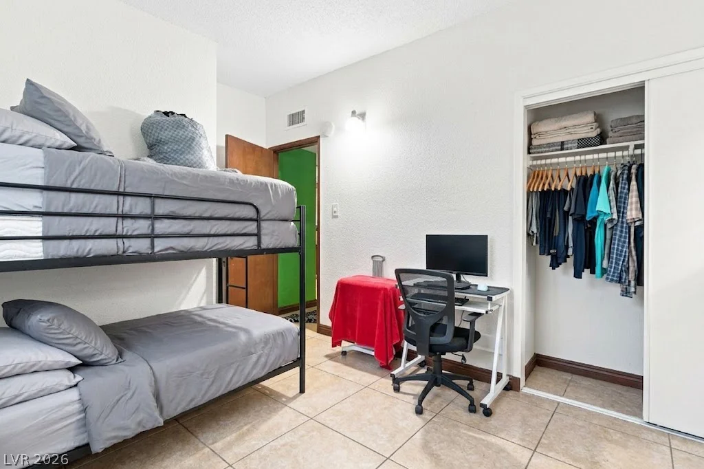 304 Minnesota, Las Vegas, NV 89107