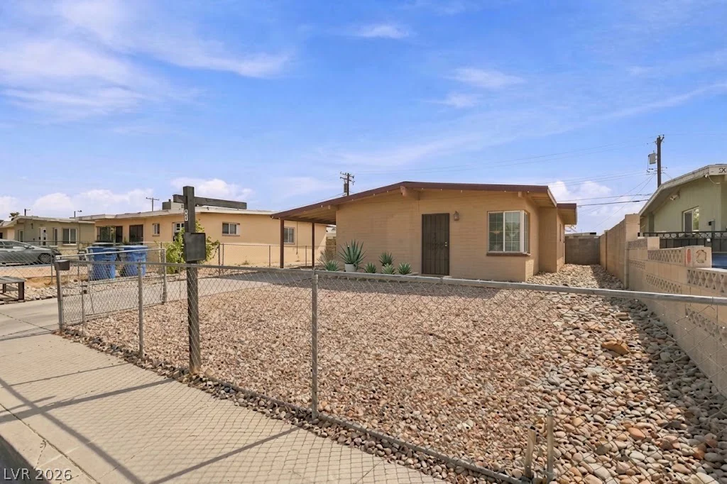 304 Minnesota, Las Vegas, NV 89107