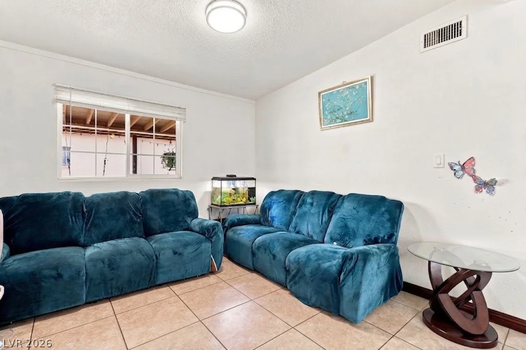 304 Minnesota, Las Vegas, NV 89107