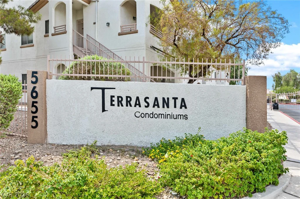 5655 Sahara, Las Vegas, NV 89142