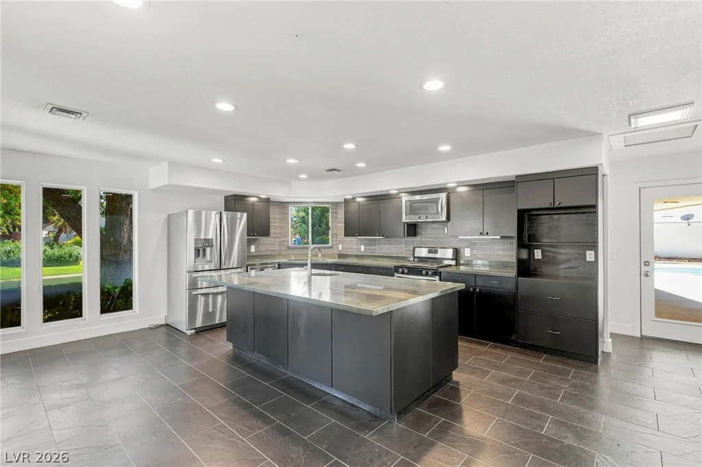 2401 Rancho Bel Air, Las Vegas, NV 89107