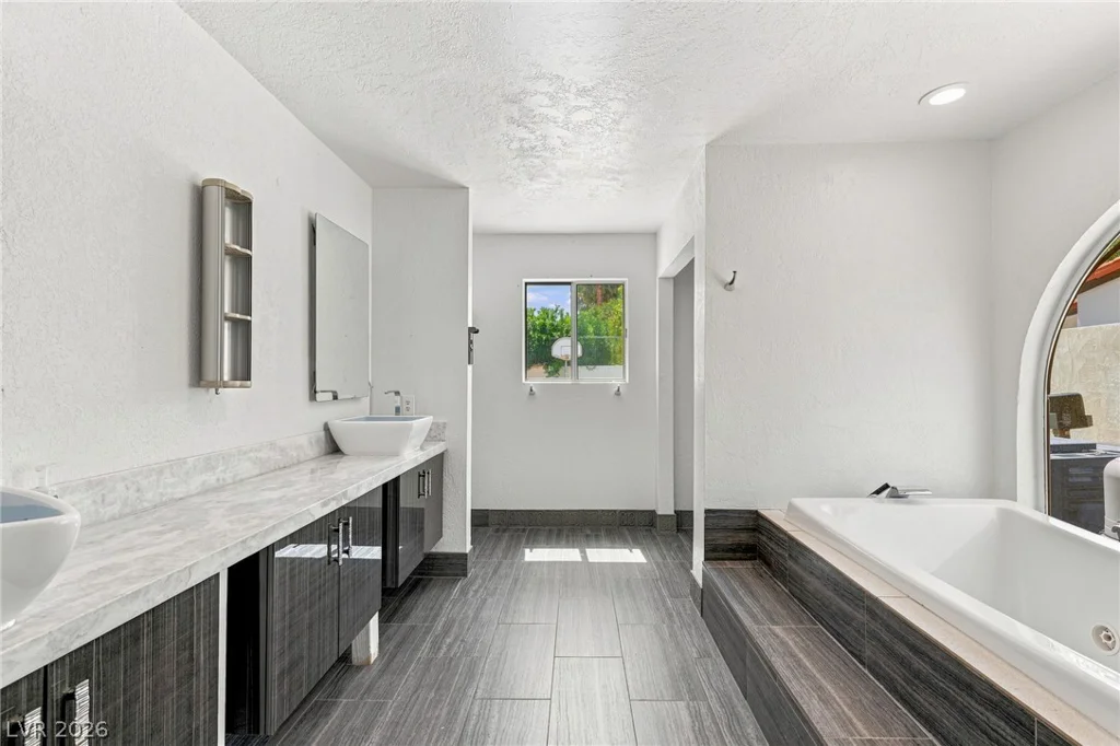 2401 Rancho Bel Air, Las Vegas, NV 89107