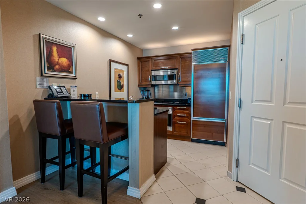 135 Harmon, Las Vegas, NV 89109