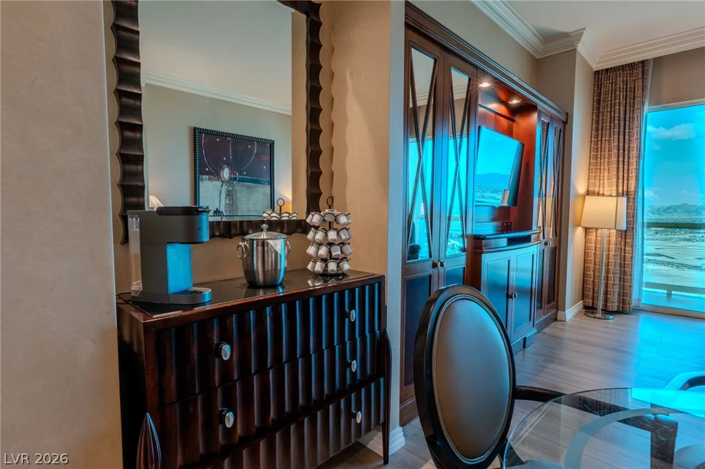 135 Harmon, Las Vegas, NV 89109