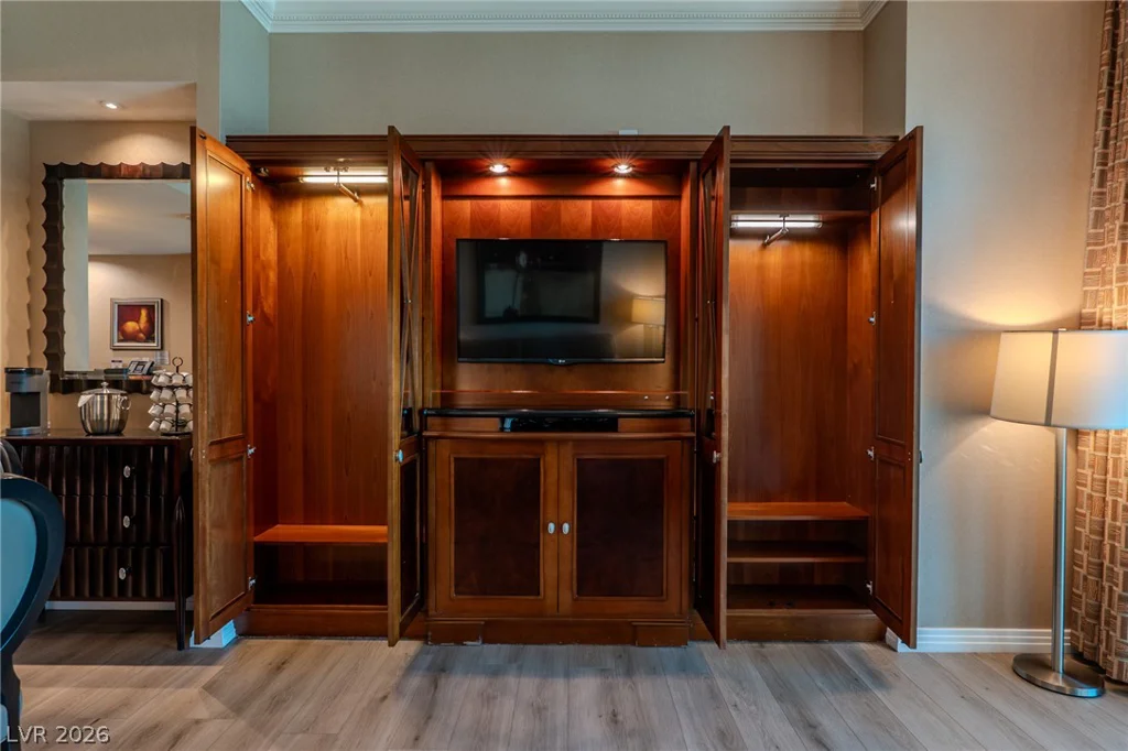 135 Harmon, Las Vegas, NV 89109