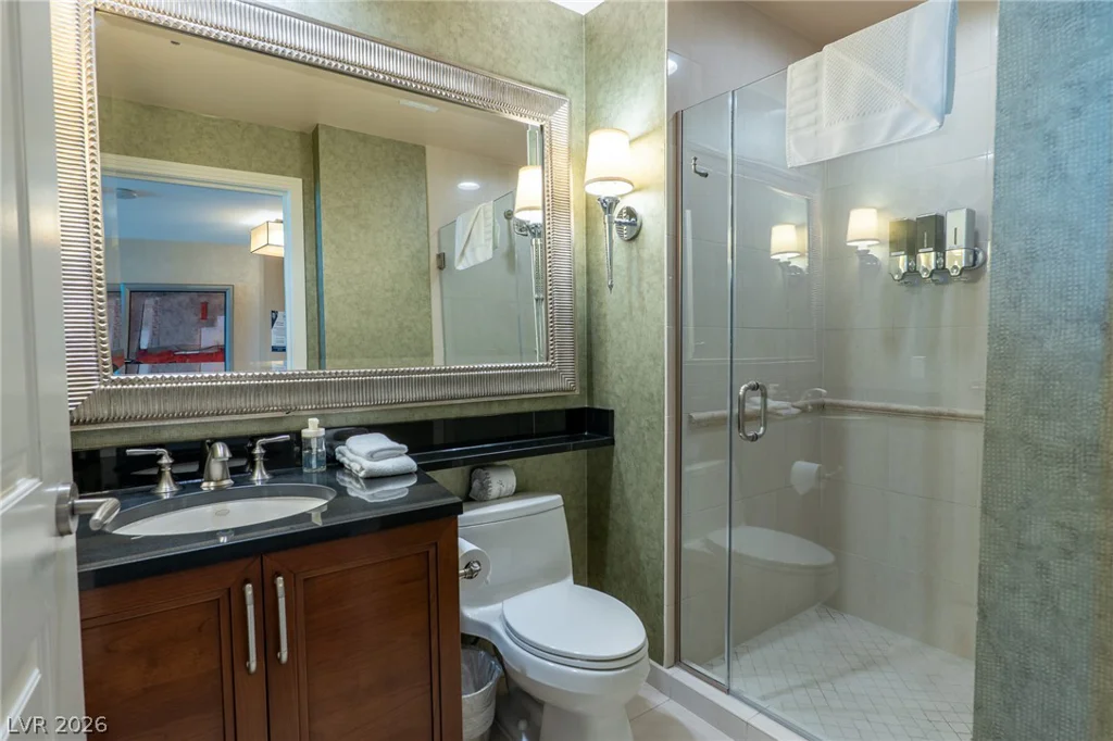 135 Harmon, Las Vegas, NV 89109