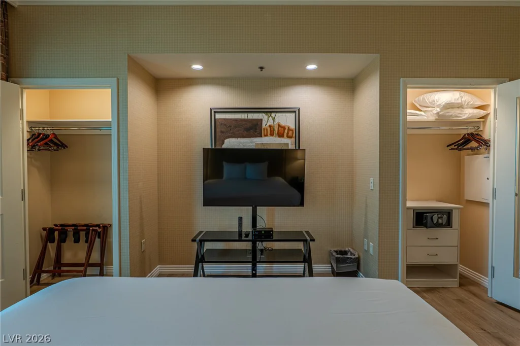 135 Harmon, Las Vegas, NV 89109